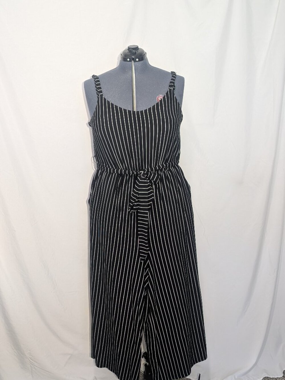 Torrid size 1 Black Pinstripe Culotte Jersey